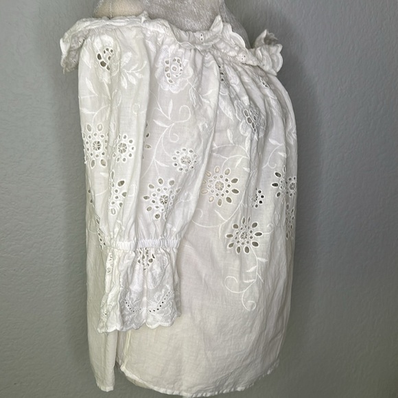 Haute Project Women’s White Eyelet Off-Shoulder Top Large - Picture 5 of 10
